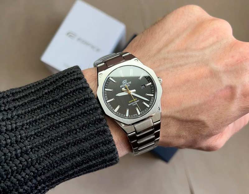 Casio EFR-S108D-1AVUEF Casio EFR-S108D-1AVUEF