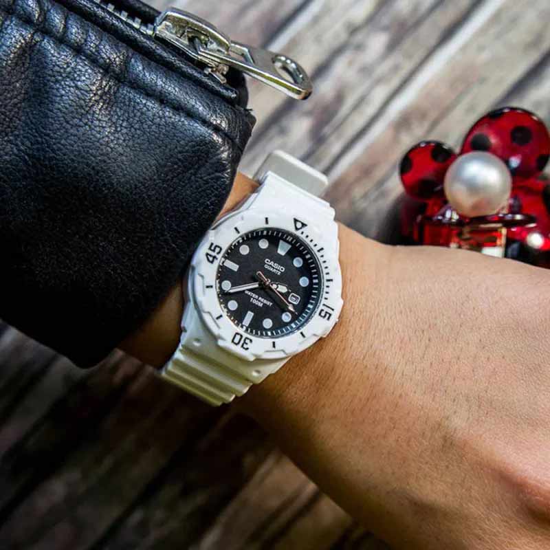 Casio LRW-200H-1EVEF Casio LRW-200H-1EVEF