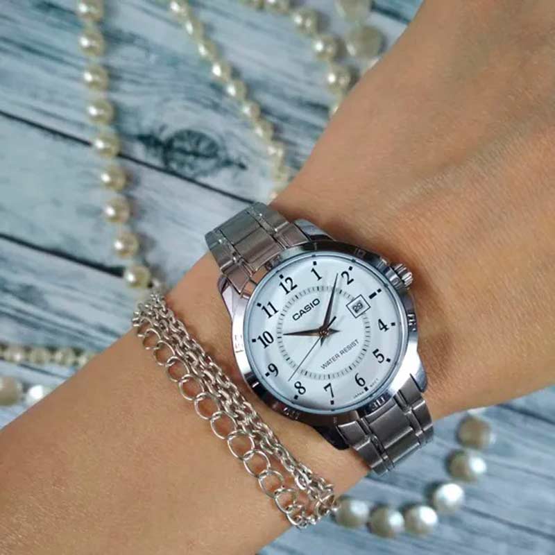Casio LTP-V004D-7B Casio LTP-V004D-7B