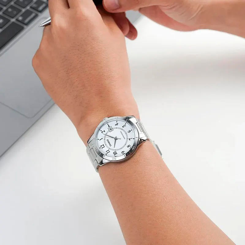 Casio LTP-V004D-7B Casio LTP-V004D-7B