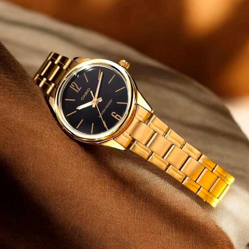 Casio LTP-V005G-1B Casio LTP-V005G-1B