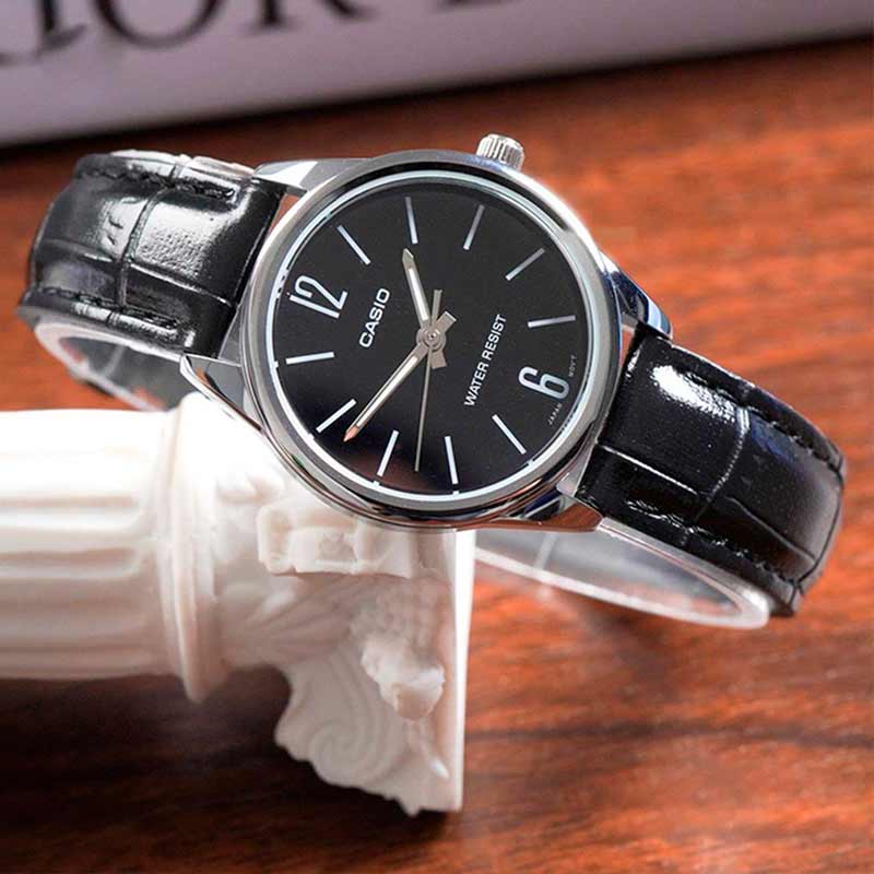 Casio LTP-V005L-1B Casio LTP-V005L-1B