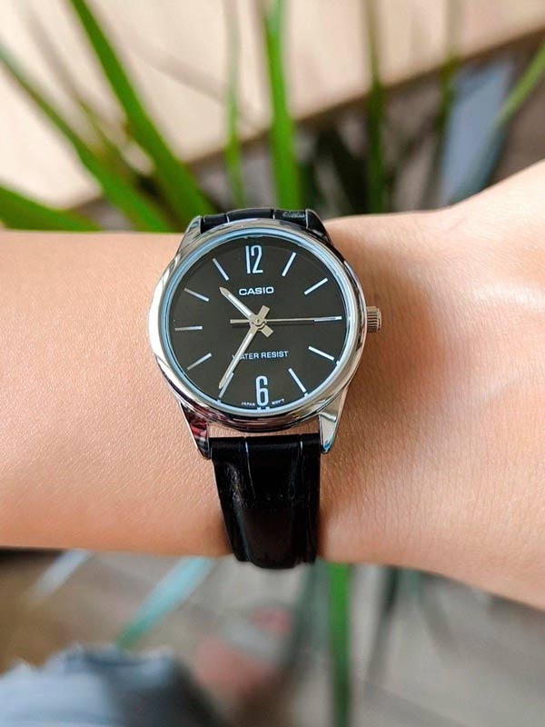 Casio LTP-V005L-1B Casio LTP-V005L-1B