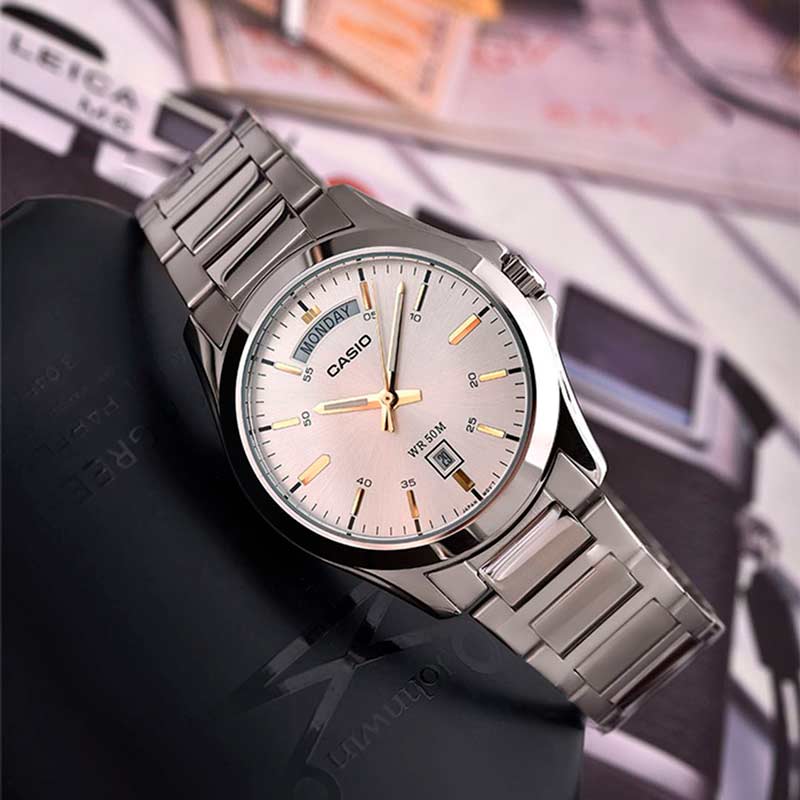 Casio MTP-1370D-7A2VEF Casio MTP-1370D-7A2VEF